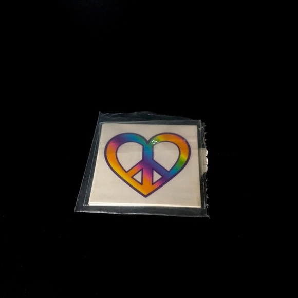 FREE GIFT WITH PURCHASE 🎁 - Picture 5 of 12